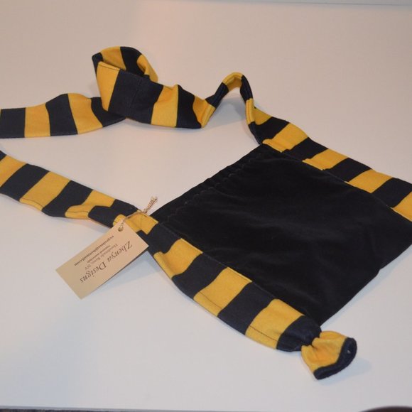 Handmade Cross-body Tote Yellow-Black Bee Pattern 13.5 x 8' - Picture 2 of 8